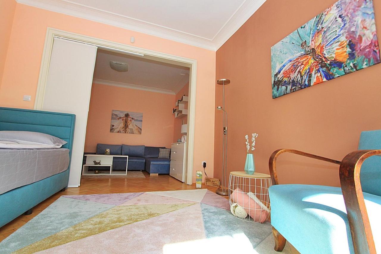 Colorful Apartment صوفيا المظهر الخارجي الصورة